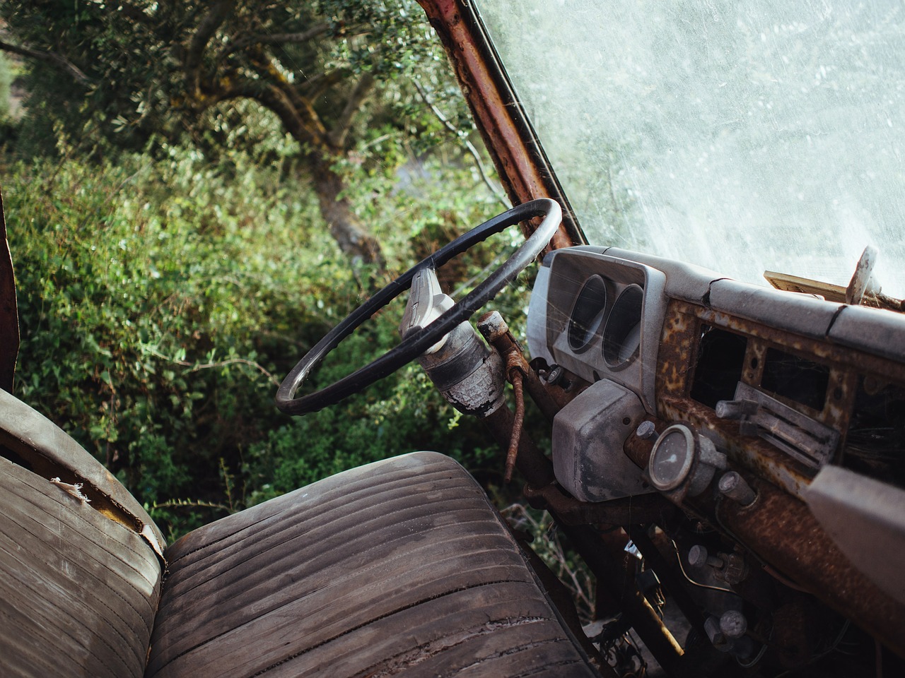 truck, steering wheel, wheel